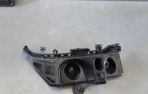 Mercedes-Benz GLA W156 X156 Rear bumper mounting bracket A1568850165