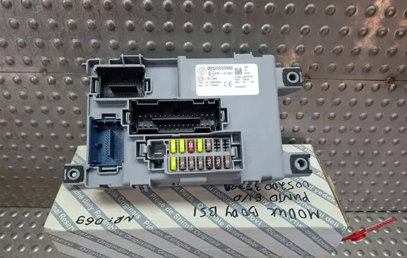 Fiat Punto Evo Fuse box set S26340075 00520035980