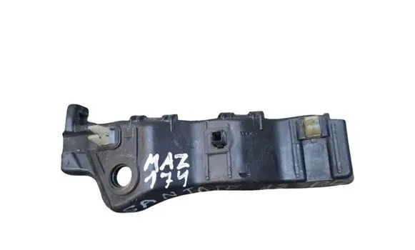 Hyundai Santa Fe Front bumper mounting bracket 865142W000