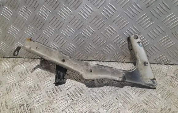 Audi A5 8T 8F Fender mounting bracket 8T0821135