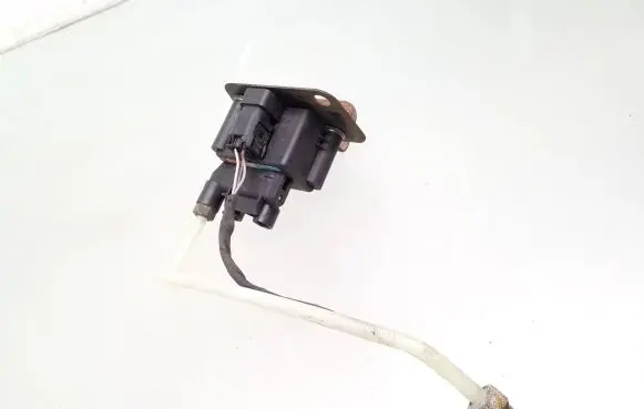 Mercedes-Benz E W212 Air suspension valve block A2513200158