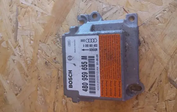 Audi A6 S6 C5 4B Airbag control unit/module 4B0959655M 0285001432
