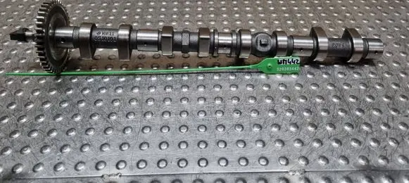 Mercedes-Benz Sprinter W906 Camshaft R6110510101