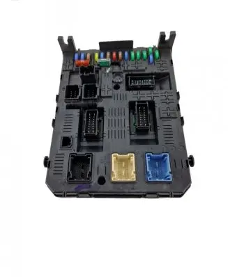 Citroen C5 Fuse module 281197595