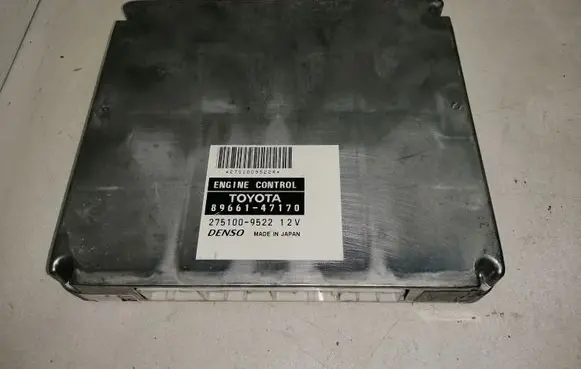 Toyota Prius (XW20) Engine control unit/module 8966147170 2751009522