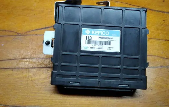 KIA Sportage Gearbox control unit/module 9544739130 9090930264A2