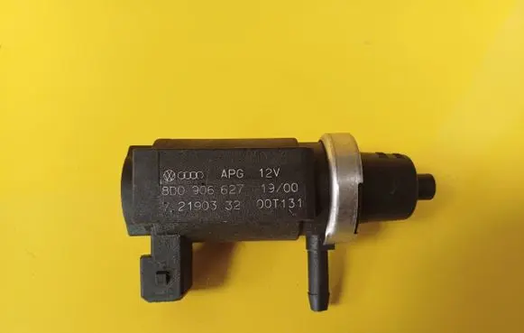 Volkswagen PASSAT B5 Turbo solenoid valve 8D0906627 72190332