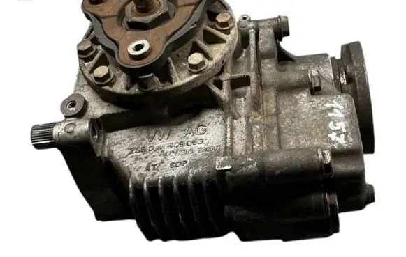 Skoda Octavia Mk2 (1Z) Gearbox transfer box case ZSBO409053