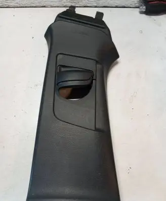 Volvo V40 (B) pillar trim (top) 31307224