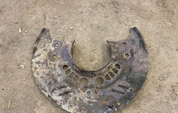 Subaru Forester SG Front brake disc dust cover plate 