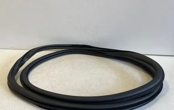 Audi Q2 - Rubber seal rear door 81A833721A
