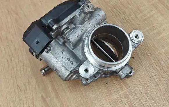 Audi A6 S6 C7 4G Throttle valve 04L128063T