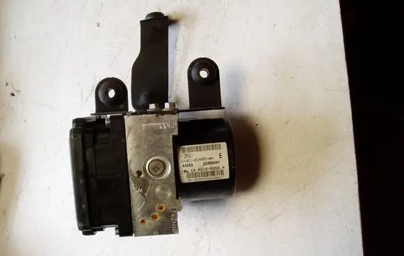 Ford Kuga II ABS Pump CV612C405AH