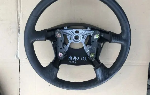 Mazda 323 F Steering wheel