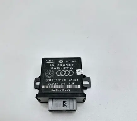 Audi A6 S6 C6 4F Light module LCM 8P0907357C 00011169 5LA00837922