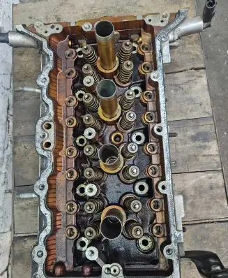 KIA Sportage Engine head 