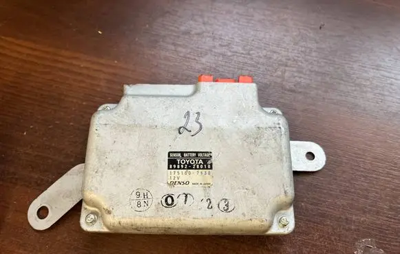 Toyota Auris 150 Other control units/modules 8989228010