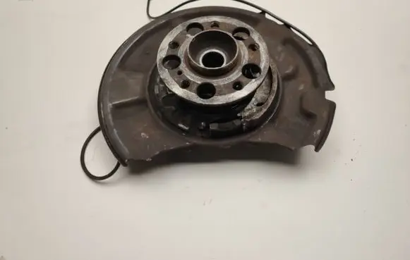 Mercedes-Benz E W211 Rear wheel hub A2113504508
