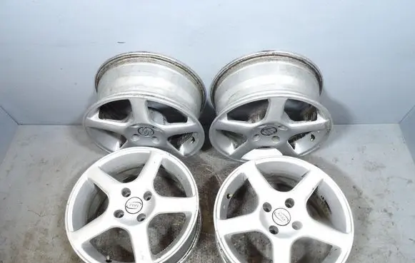 R16 alloy rim