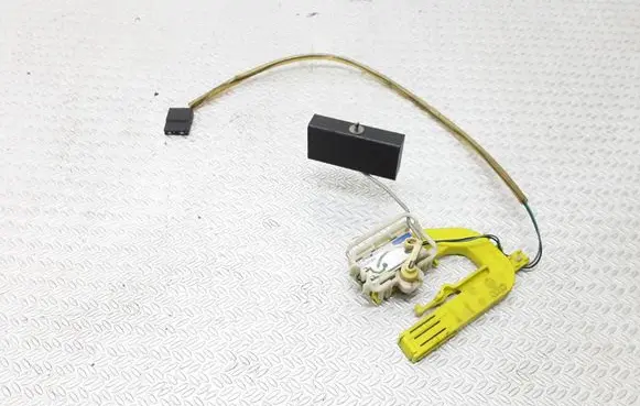 Audi A8 S8 D3 4E Fuel level sensor 4E0919673A 211850005001