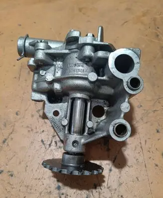 Renault Trafic II (X83) Oil pump 8200346592