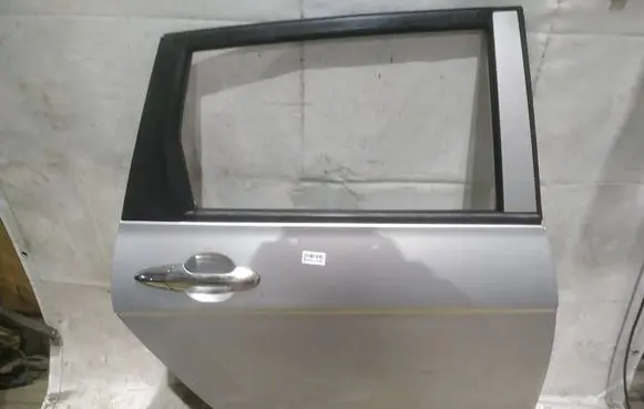 Honda FR-V Rear door PILKOS