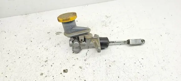 Subaru Legacy Clutch master cylinder