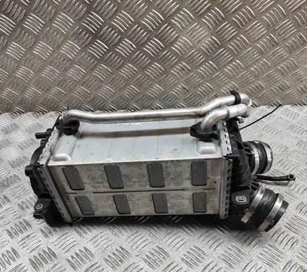 Mercedes-Benz CLS C218 X218 Intercooler radiator A2780900514