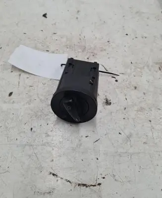 Volkswagen PASSAT B5 Light switch 1C0941531