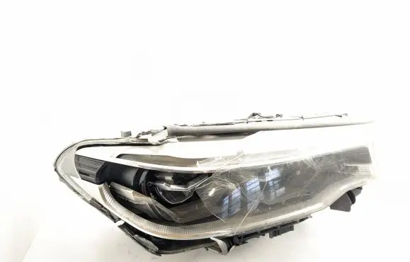 BMW 5 G30 G31 Headlight/headlamp 7439214