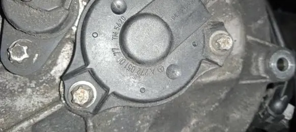 Mercedes-Benz ML W164 Camshaft vanos timing valve A2720510177