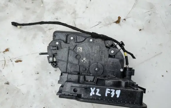 BMW X2 F39 Rear door lock 728193912