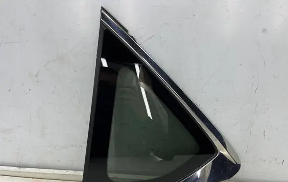 Mazda CX-60 Rear side window