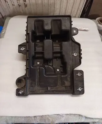 Hyundai Tucson TL Battery tray 37150D7500