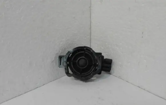 Front door high frequency speaker