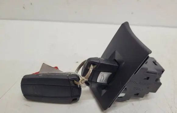 BMW 3 E90 E91 Ignition lock 10862510