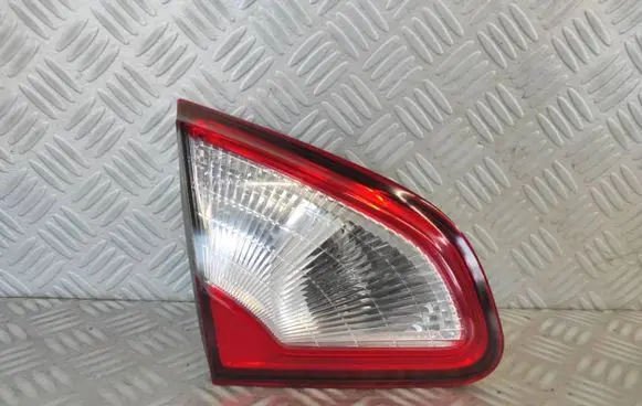 Tailgate rear/tail lights