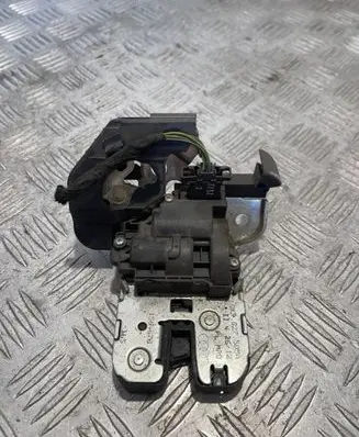 Tailgate/trunk/boot lock/catch/latch