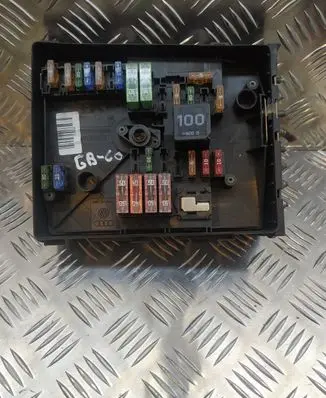 Audi A3 S3 A3 Sportback 8P Fuse box set 1K0937125A