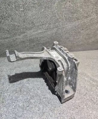 Volkswagen Golf VII Engine mount bracket 5Q0199262BF