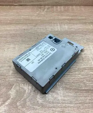 Mercedes-Benz E W211 Gateway control module A2115408545 A2115408345