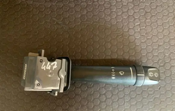 Volvo XC90 Wiper control stalk 30768100 05W24D