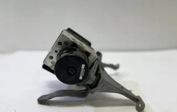 Mercedes-Benz C W204 ABS Pump MERCEDS