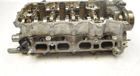 Toyota Auris 150 Engine head 1NRFE