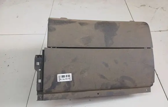 Volkswagen Touran I Glove box 1T1857101A