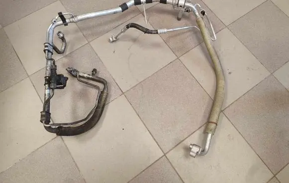 Chrysler Pacifica Air conditioning (A/C) pipe/hose 68239137AE 68239137