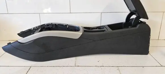 Audi A5 8T 8F Center console 8K0864981