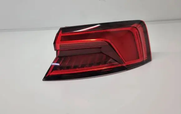 Audi A5 Rear/tail lights 8W6945092C