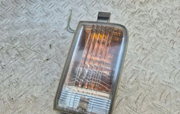 Toyota RAV 4 (XA20) Front indicator light 4223