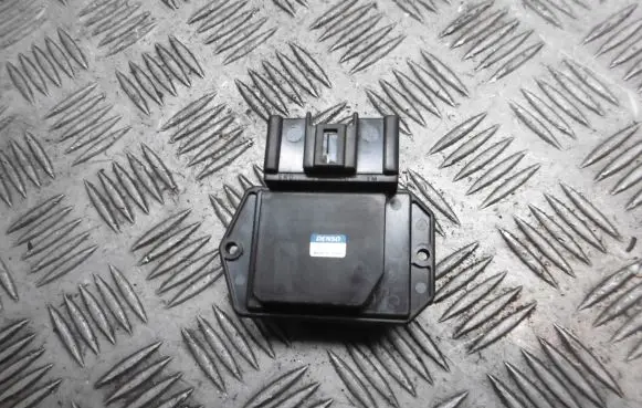 Toyota Avensis T250 Heater blower fan relay 499300-2121